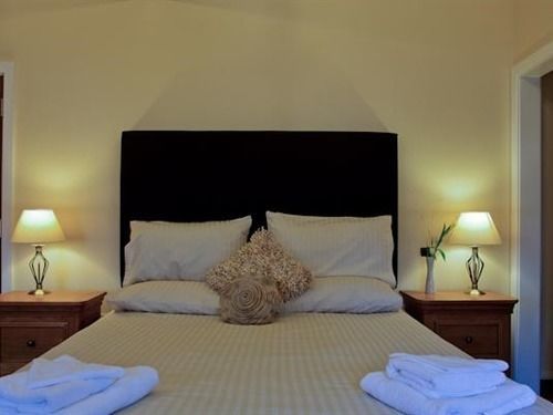 Cambrian Inn Tredegar エクステリア 写真