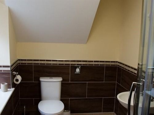 Cambrian Inn Tredegar エクステリア 写真