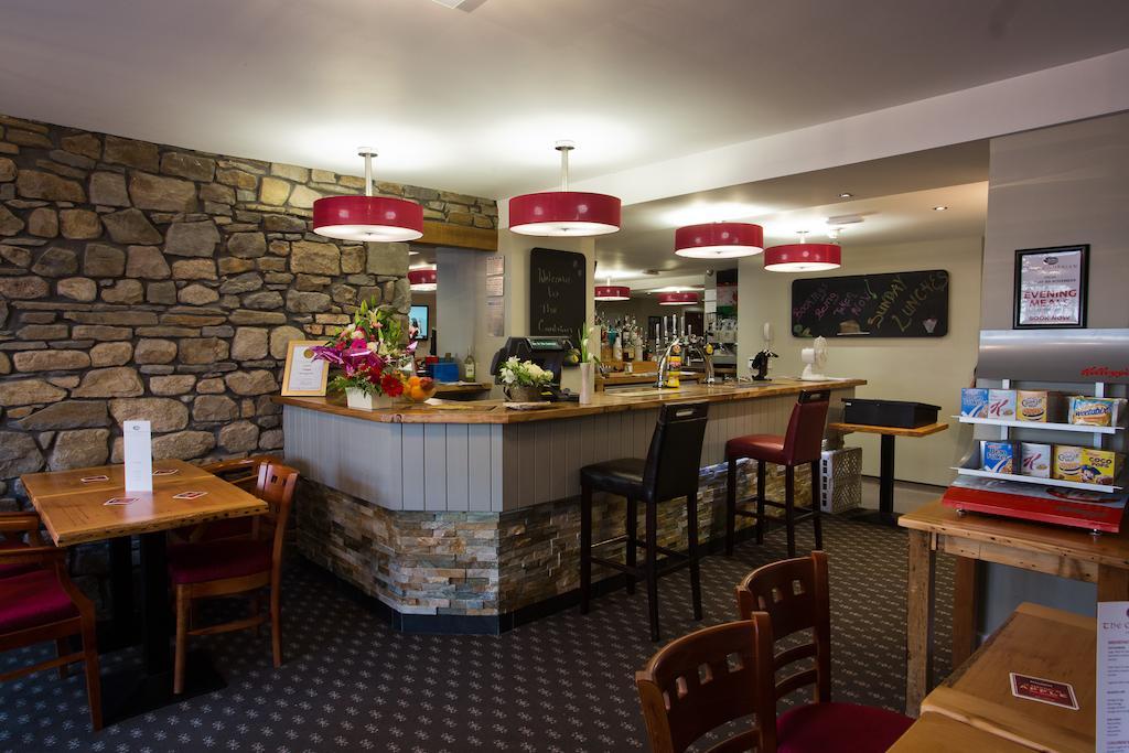 Cambrian Inn Tredegar エクステリア 写真