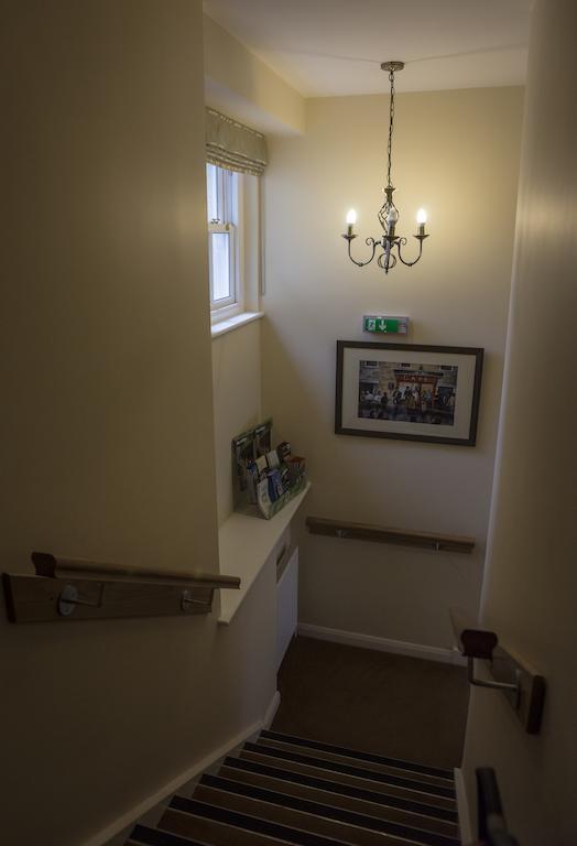 Cambrian Inn Tredegar エクステリア 写真