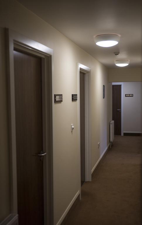 Cambrian Inn Tredegar エクステリア 写真